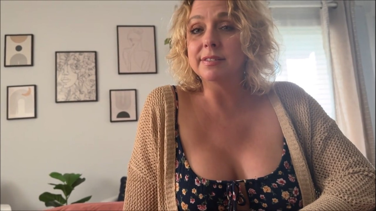 MomComesFirst 25 02 23 Brianna Beach Bedtime Stories