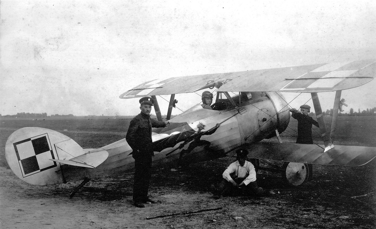 1000 ex sowiecki Nieuport  24C1 nr.5424 Wilno - małpka i misiek