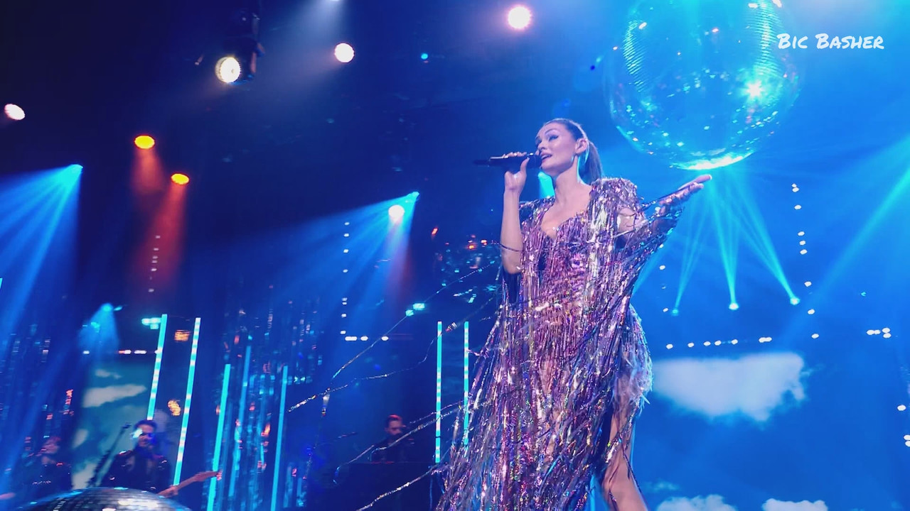 Sophie Ellis-Bextors New Years Eve Disco_20250101_00100045.ts_snapshot_21.43.666