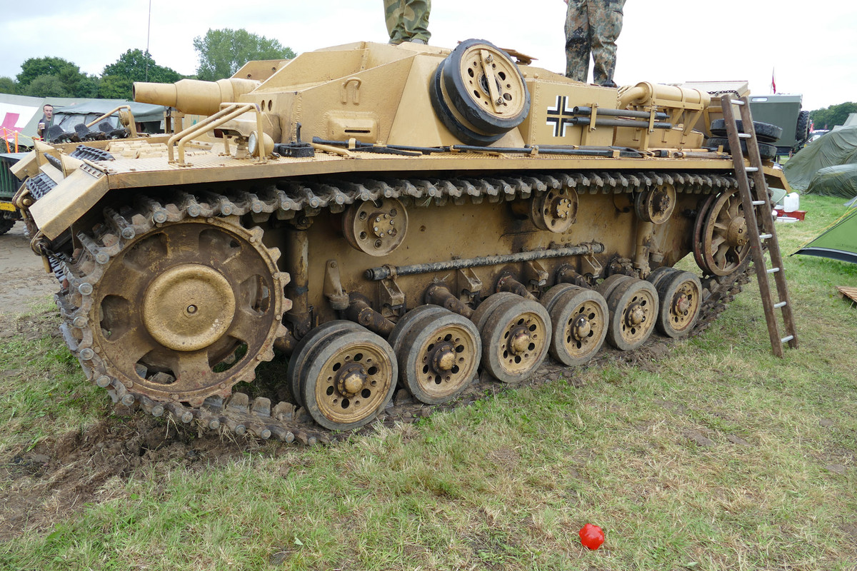 Le Stug III - Page 2 Stug-III-ausf-d-jon-philips-assault-gun-afrika-korps-rommel-jpgyut