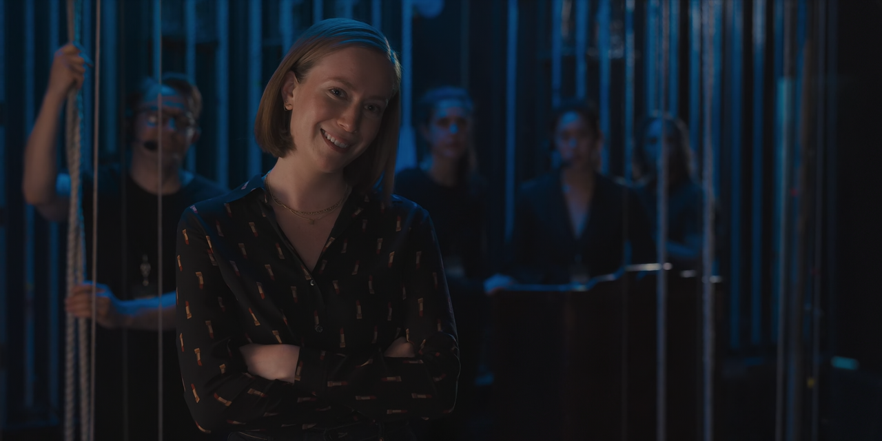 Hacks.(2021).S02E08.The.One,.The.Only.1080p.10bit.BluRay.AAC5.1.HEVC-Vyndros.mkv_snapshot_16.07_[202