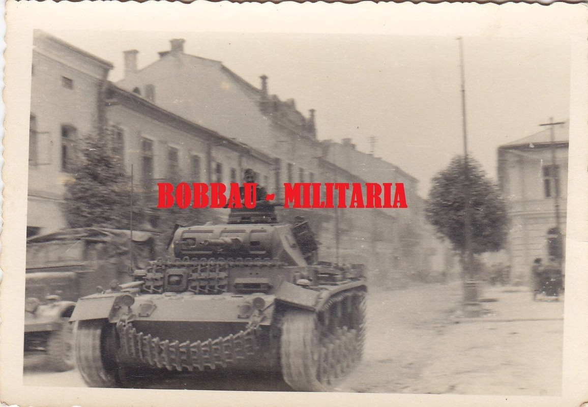 Solotschiw Złoczów Panzer III in Stadt während d