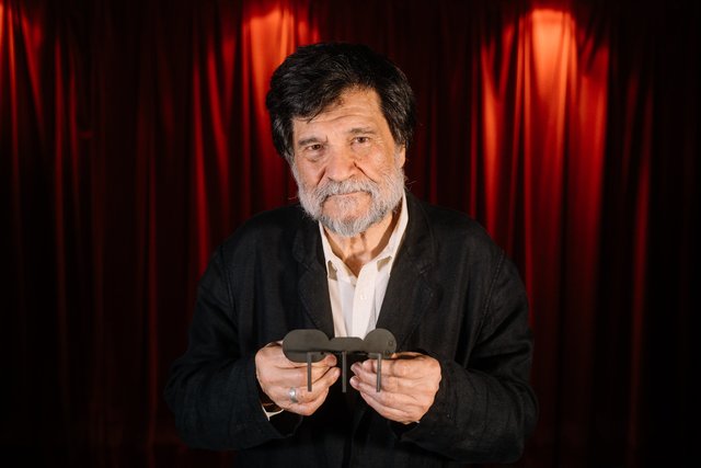 VÍCTOR ERICE DEFIENDE LAS SALAS AL CINE AL RECOGER SU PREMIO LUIS BUÑUEL EN EL FESTIVAL DE CINE DE HUESCA