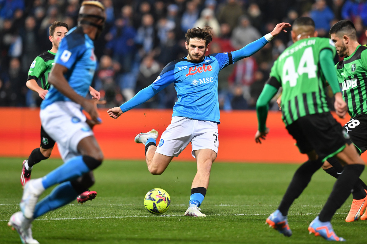 Sassuolo vs Napoli, 23h30 ngày 23/08