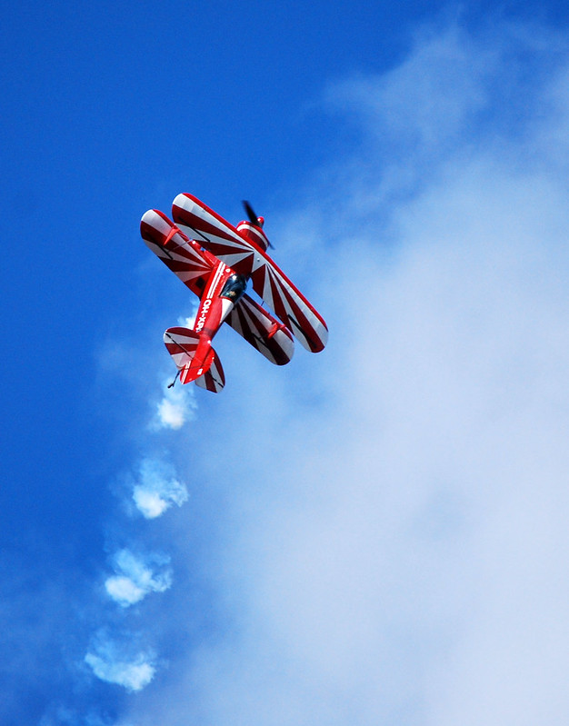 red-white-plane.jpg