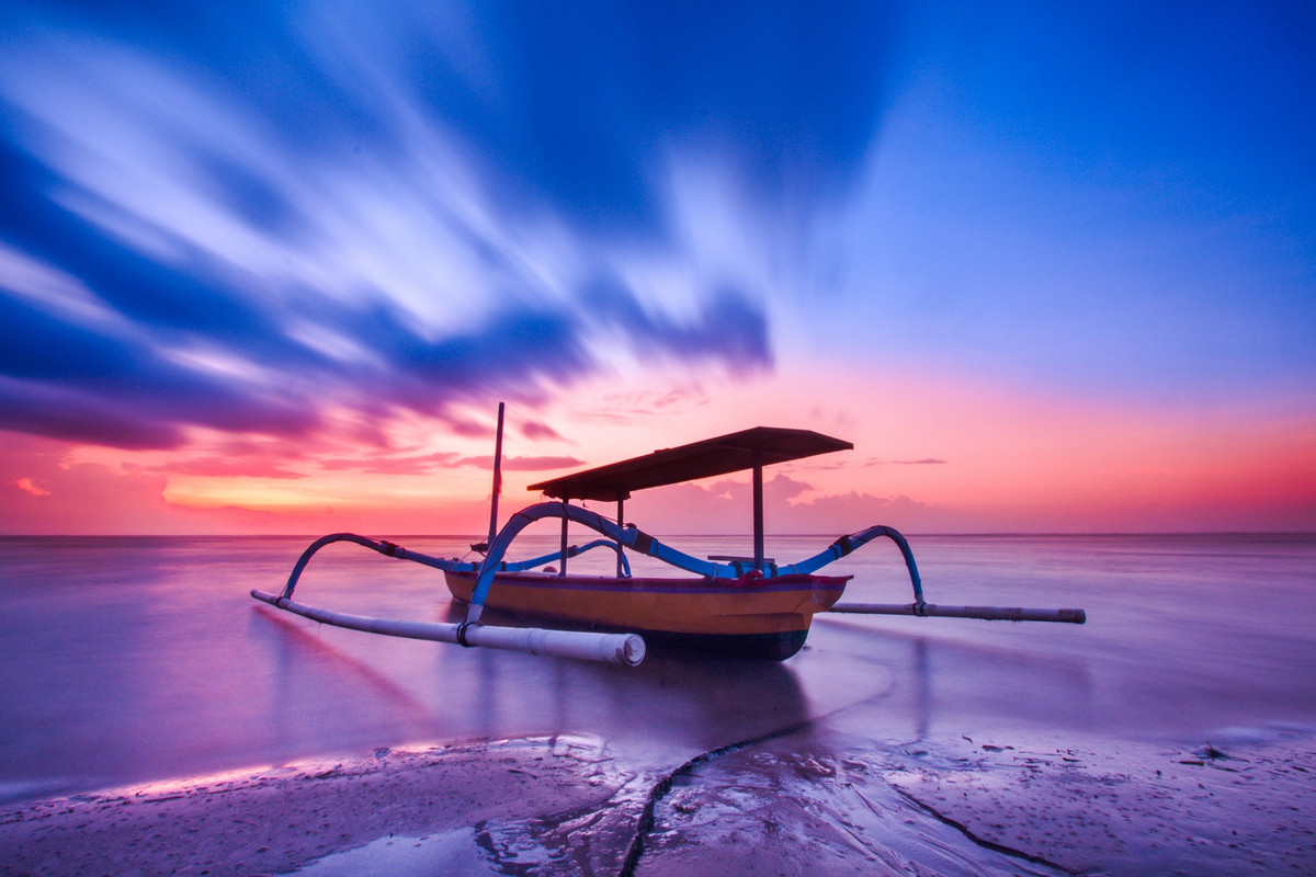 purplepinkboatsunset.jpg