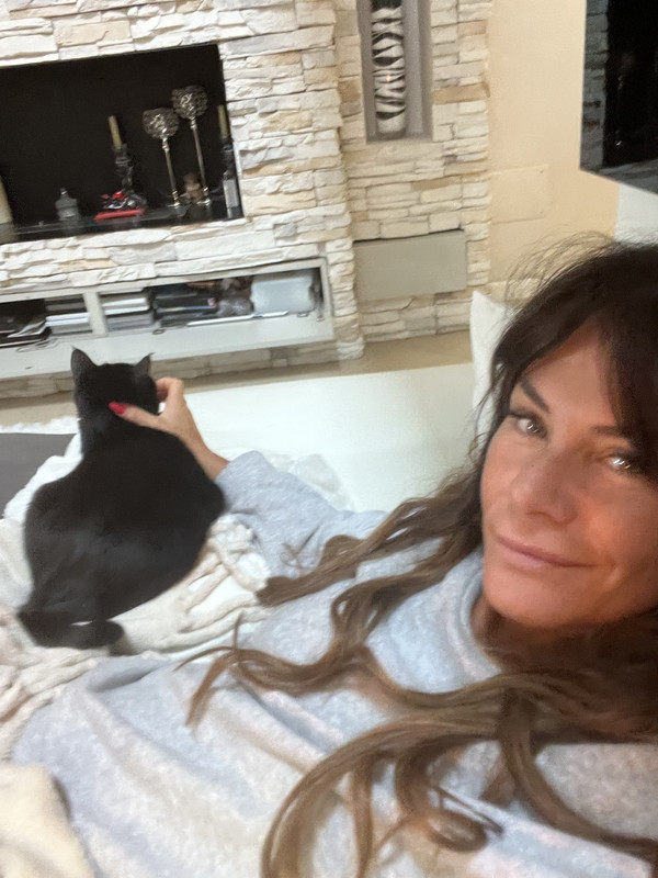 B85EEEF8-3E70-464A-ABB6-D89FCDF8C797