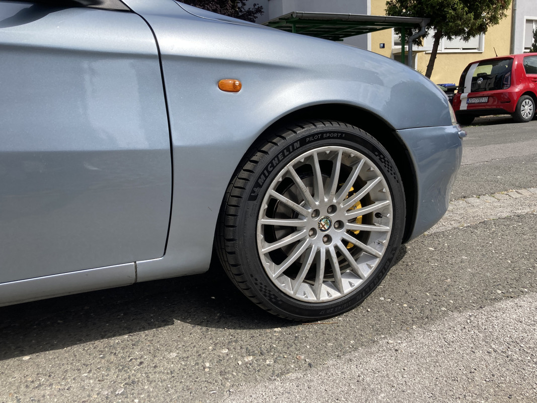 FF0C28A0-8CF7-419F-9B80-FFF412E77E93