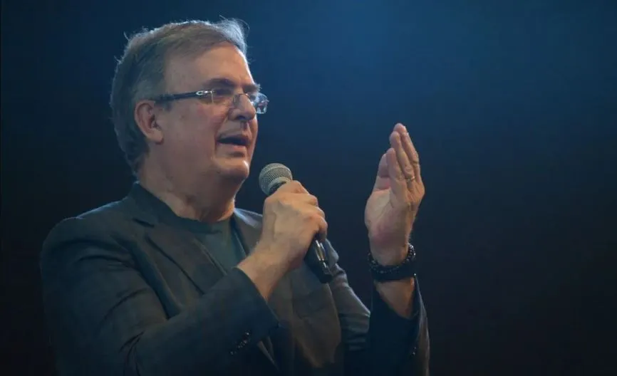 'Me pueden llamar el sucesor de AMLO', dice Ebrard en Xalapa