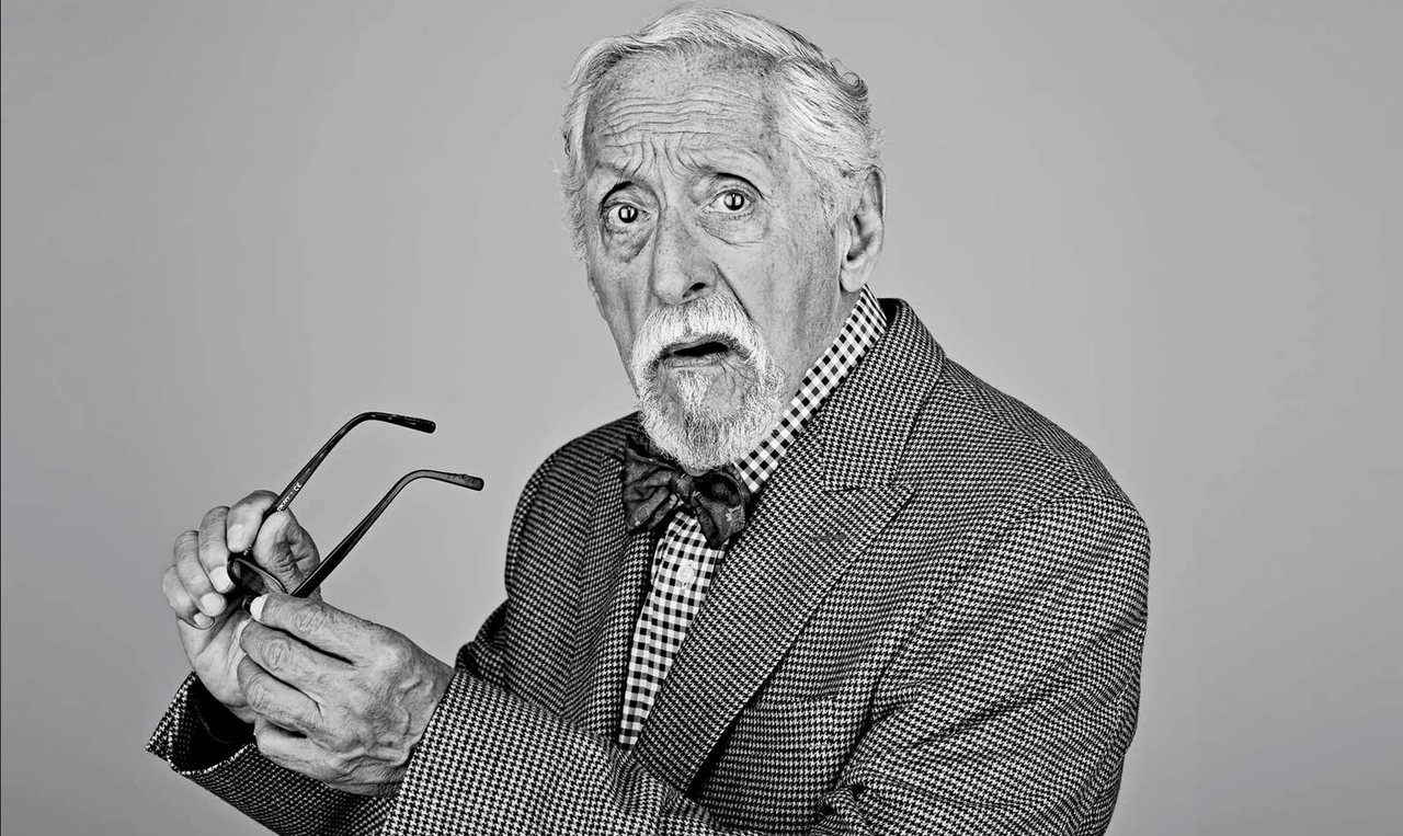 Muere a los 99 años, Mike Nussbaum, famoso actor de Hombres de Negro