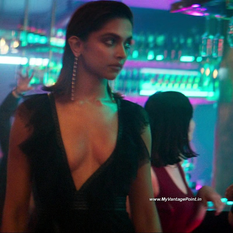 60-Deepika-Padukone-Hot-Scene-in-Pathaan-Movie-with-Shah-Rukh-Khan-My-Vantage-Point