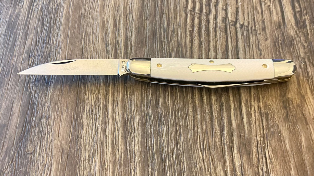 DABB5A7A-D898-4F52-8BD5-6E2CB10645EA