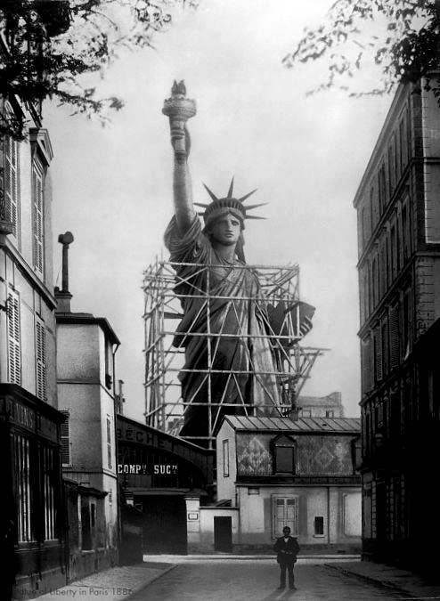 blacknhwite-liberty-france-new.jpg