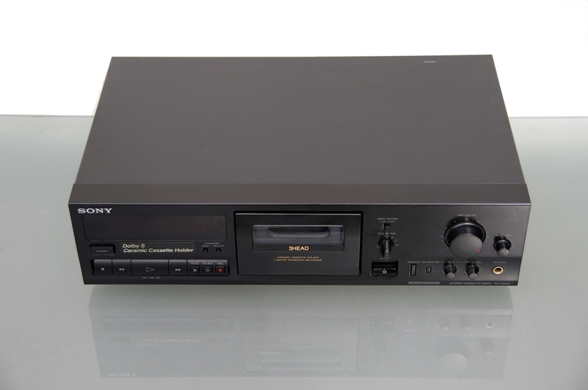 [Bild: Sony-TCK-561-S-2x.jpg]