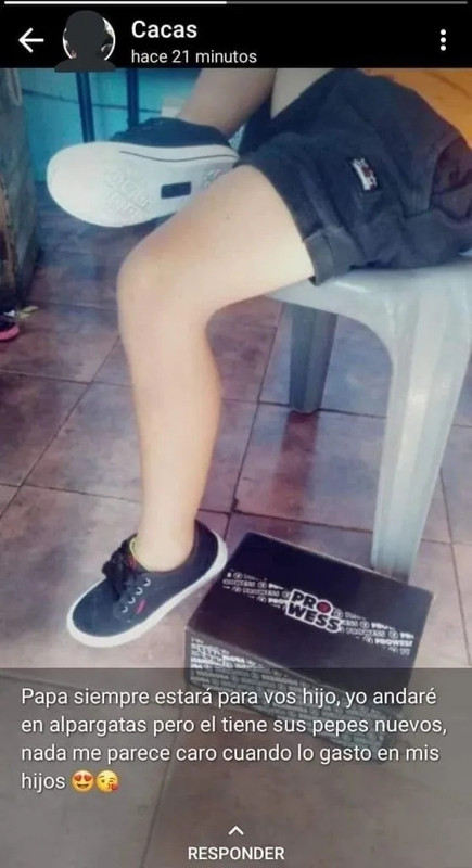 Padre desobligado se viraliza por presumir los tenis de su hijo que no compró