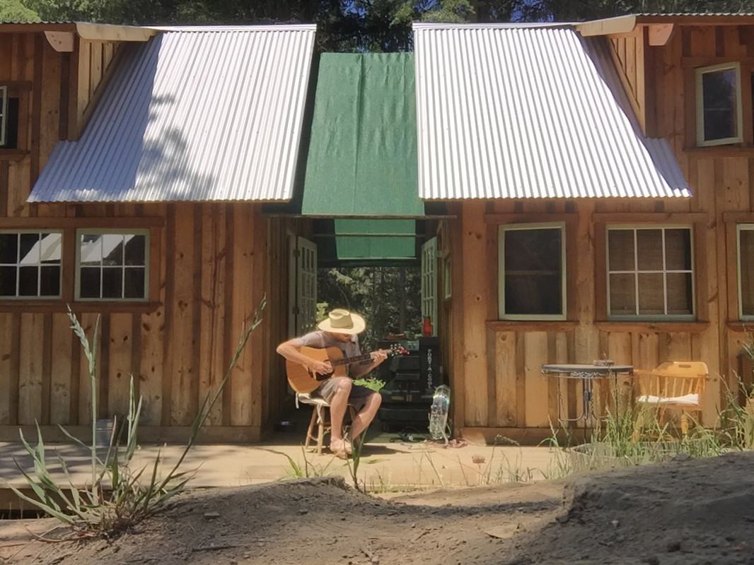 91C88495-EA49-4BFC-AF67-1208E105B97E_zps4icmbnjt