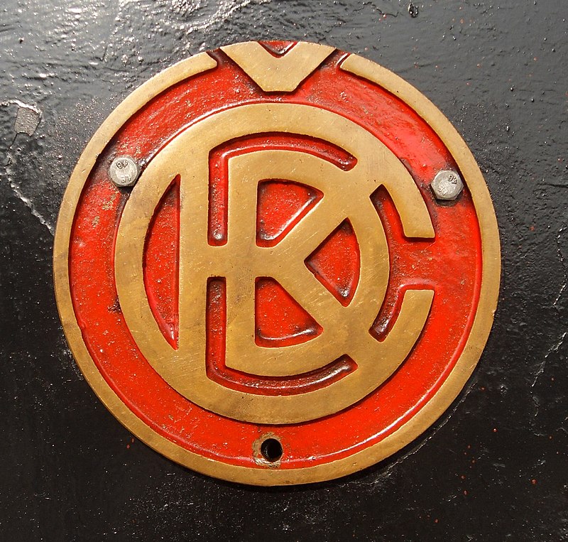 Brno,_hlavní_nádraží,_lokomotiva_433.001_(02)