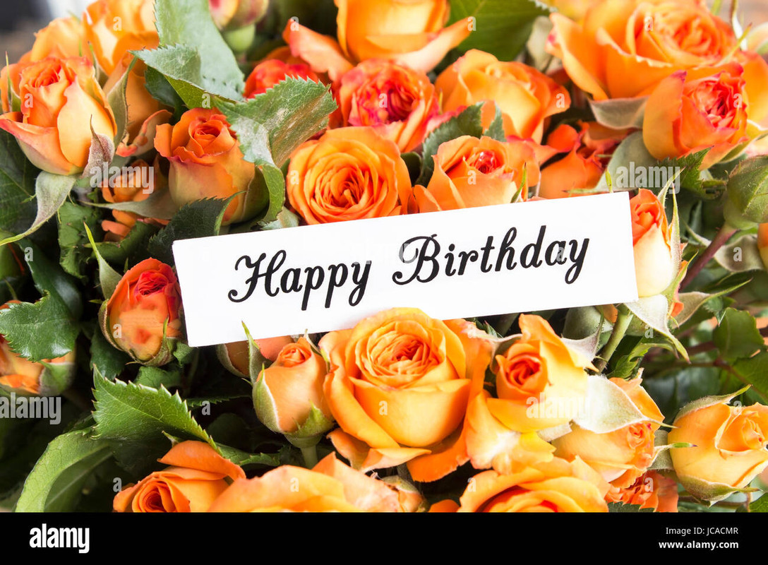 https://i.postimg.cc/RF9HWnwk/joyeux-anniversaire-carte-avec-bouquet-de-roses-orange-close-up-jcacmrmomo.jpg