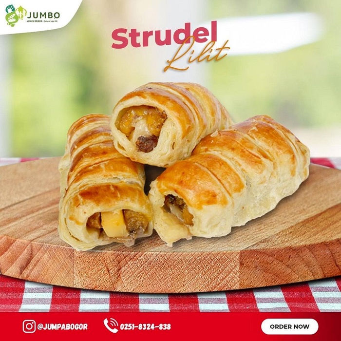 Strudel, oleh-oleh andalan di Jumbo, Bogor.