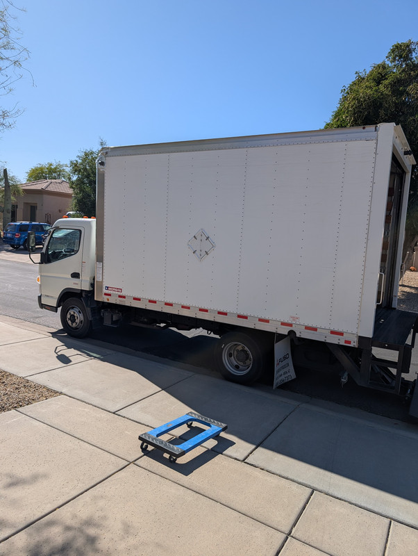 Moving help service