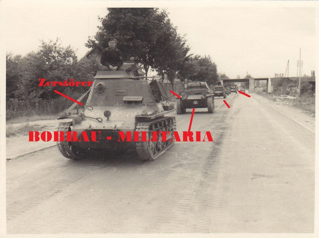 Befehlspanzer I mit Aufschrift ZERSTÖRER Panzer 