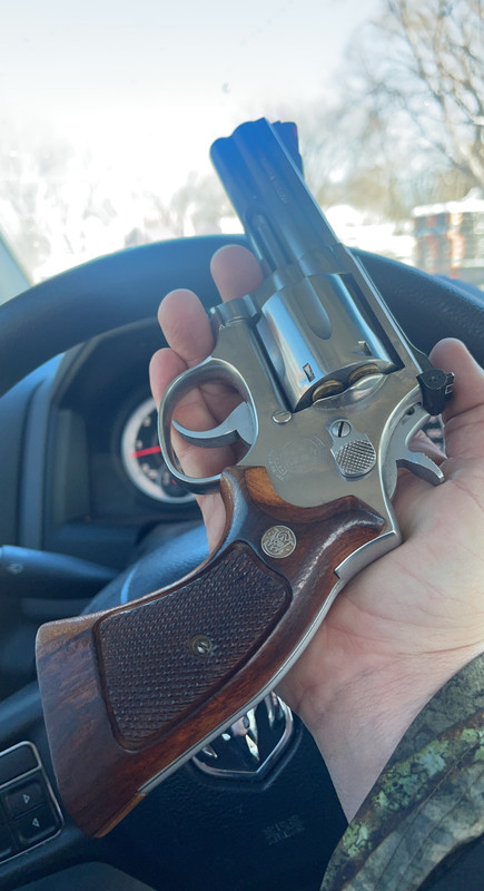 D2A725EF-C771-4005-AFA2-FE69D8D85374