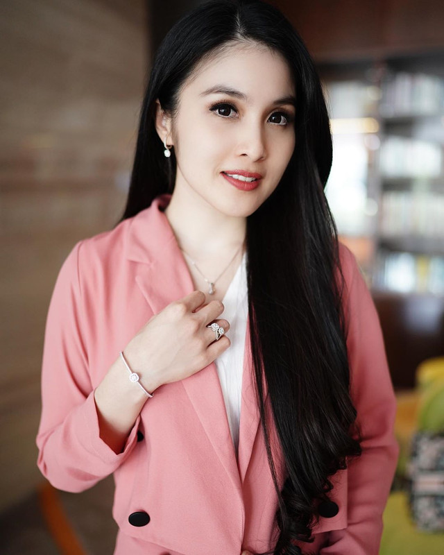 Sandra Dewi