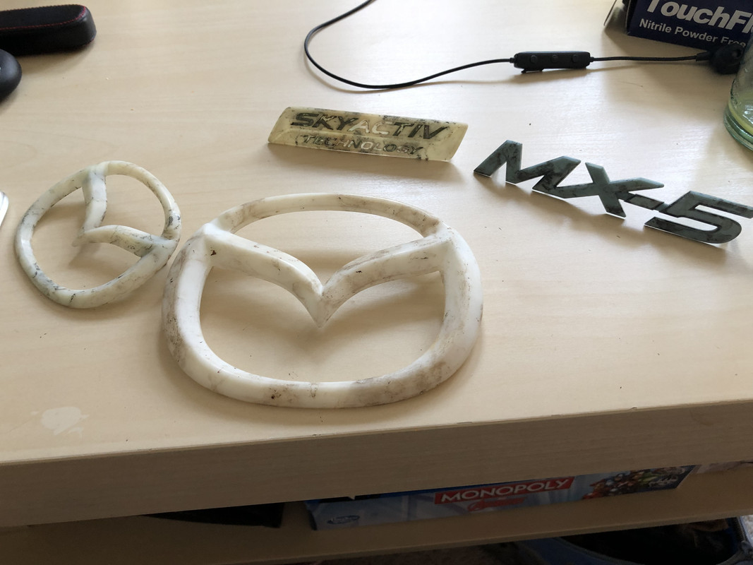 E056273B-3A8D-4E48-8BD6-540919599E3F