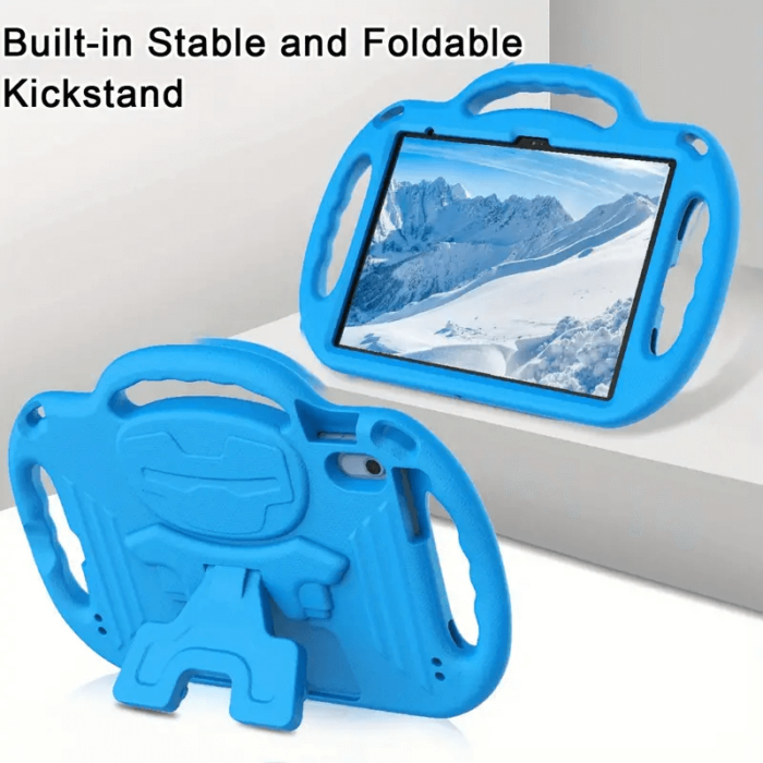 Funda iBuy de color azul para iPad con brazos y piernas, actuando como soporte.