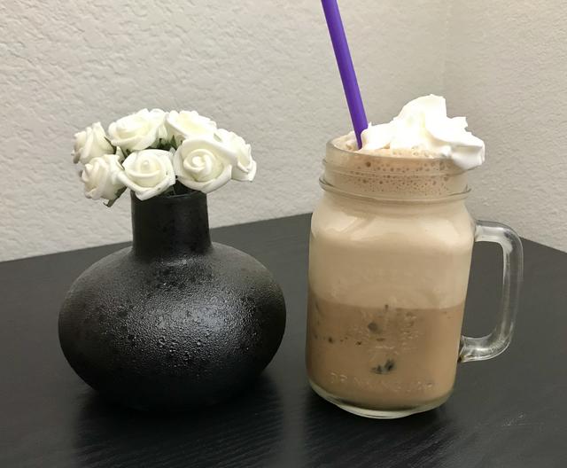 [Image: E4-E3809-A-8-EC6-42-F8-BDE9-FDC7-FC476-A6-C.jpg]