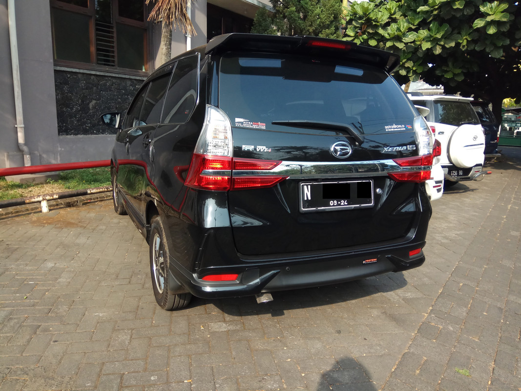 2019_Daihatsu_Xenia_1.5_R_Deluxe_(rear),_Malang