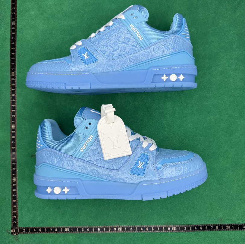 284、Louis Vuitton Trainer