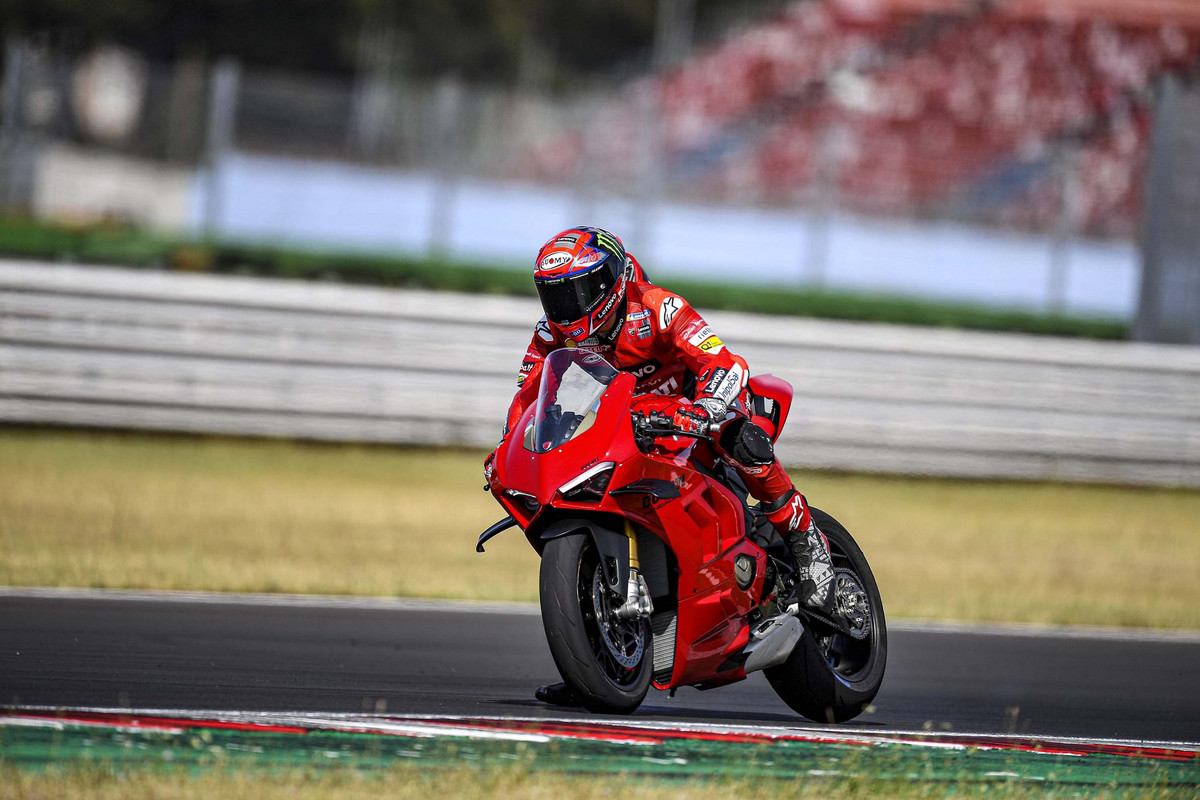 Cuanto cuesta vinilar una moto