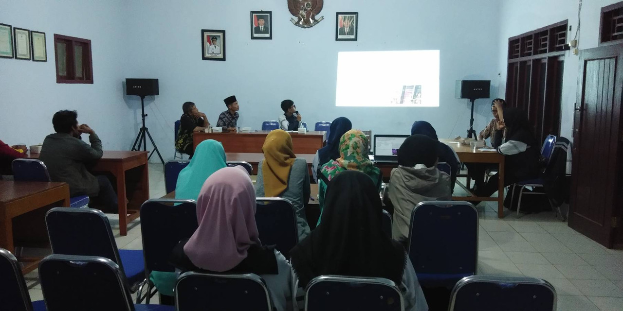 Rembug Warga di Balai Desa