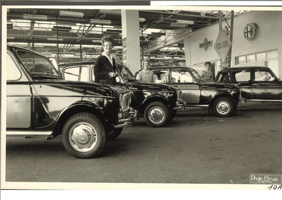 4L SUPER PARISIENNE ANGERS PHOTO 1 Y.PERRIN