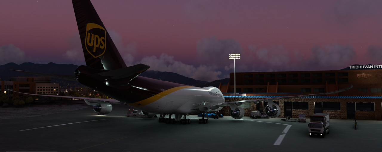 747F-2.jpg