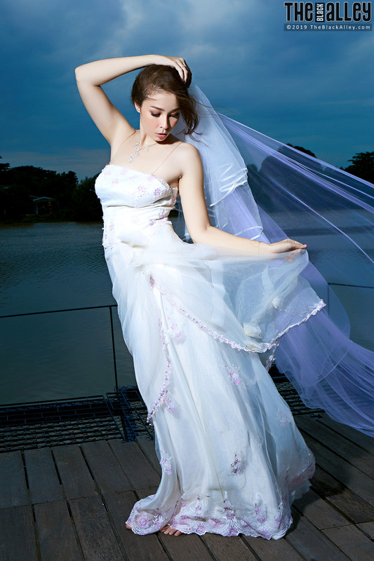 natcha-10-025