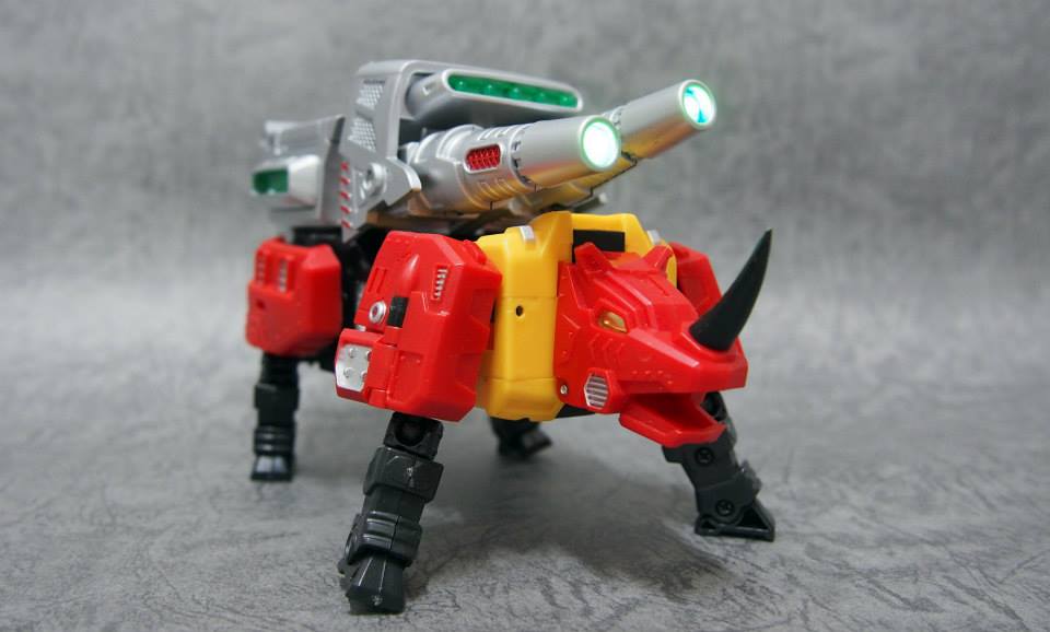 306916_330889793705099_1489740959_n