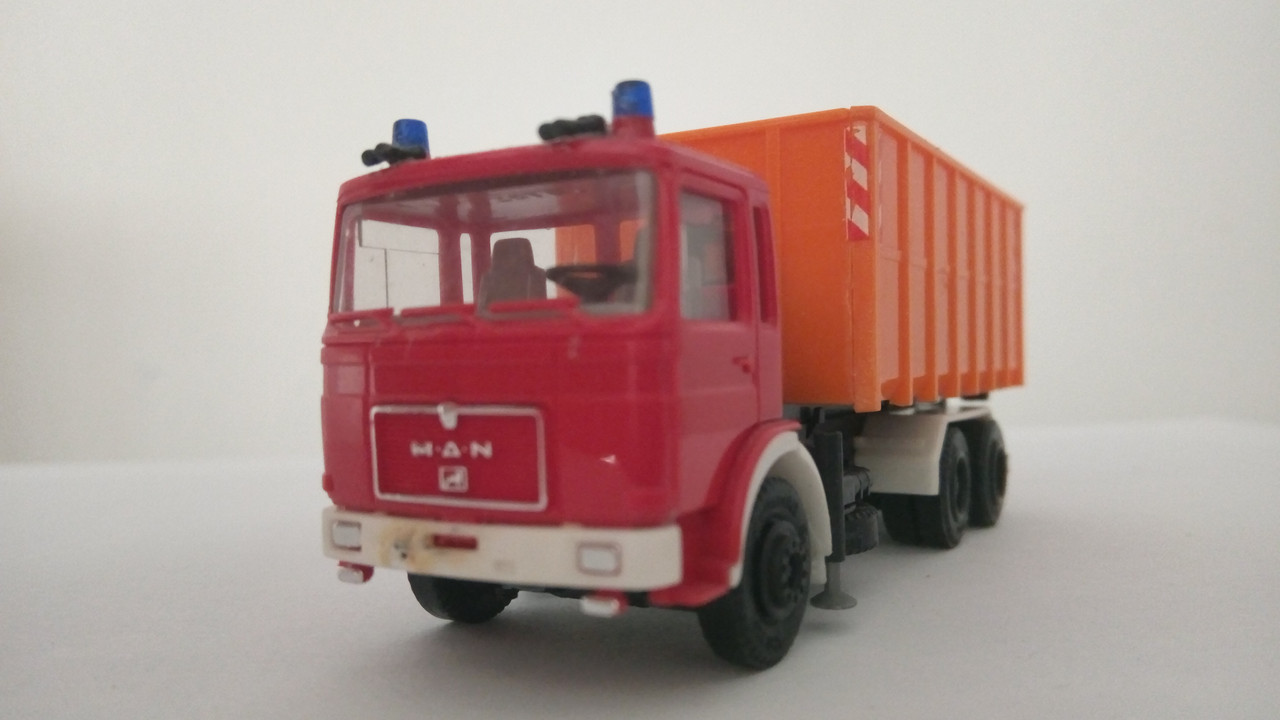 Mache (9218)