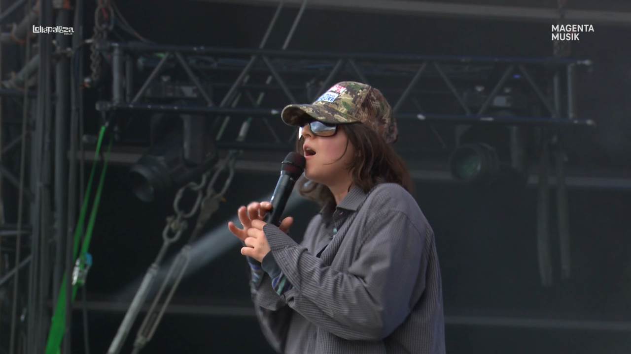 mpv-shot_FILLY-Lollapalooza.Berlin.2025.1080p.WEB-DL.AVC-Нечипорук_00_16_16_0005