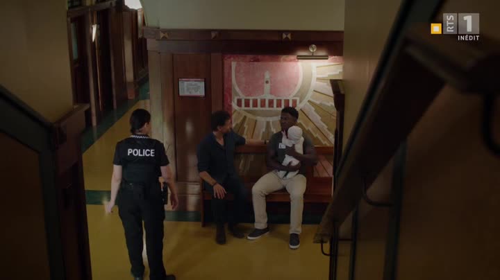 Harrow S02E01 FRENCH HDTV XviD EXTREME KxmiDRM