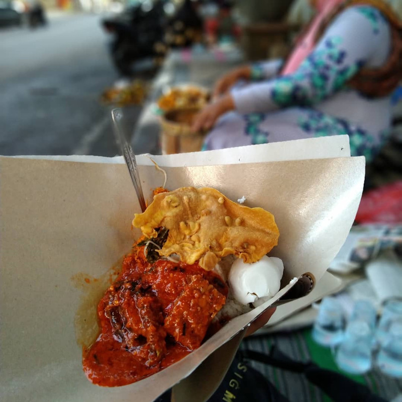 nasi Boran khas Lamongan yang dijajakan di kawasan Alun-alun Lamongan