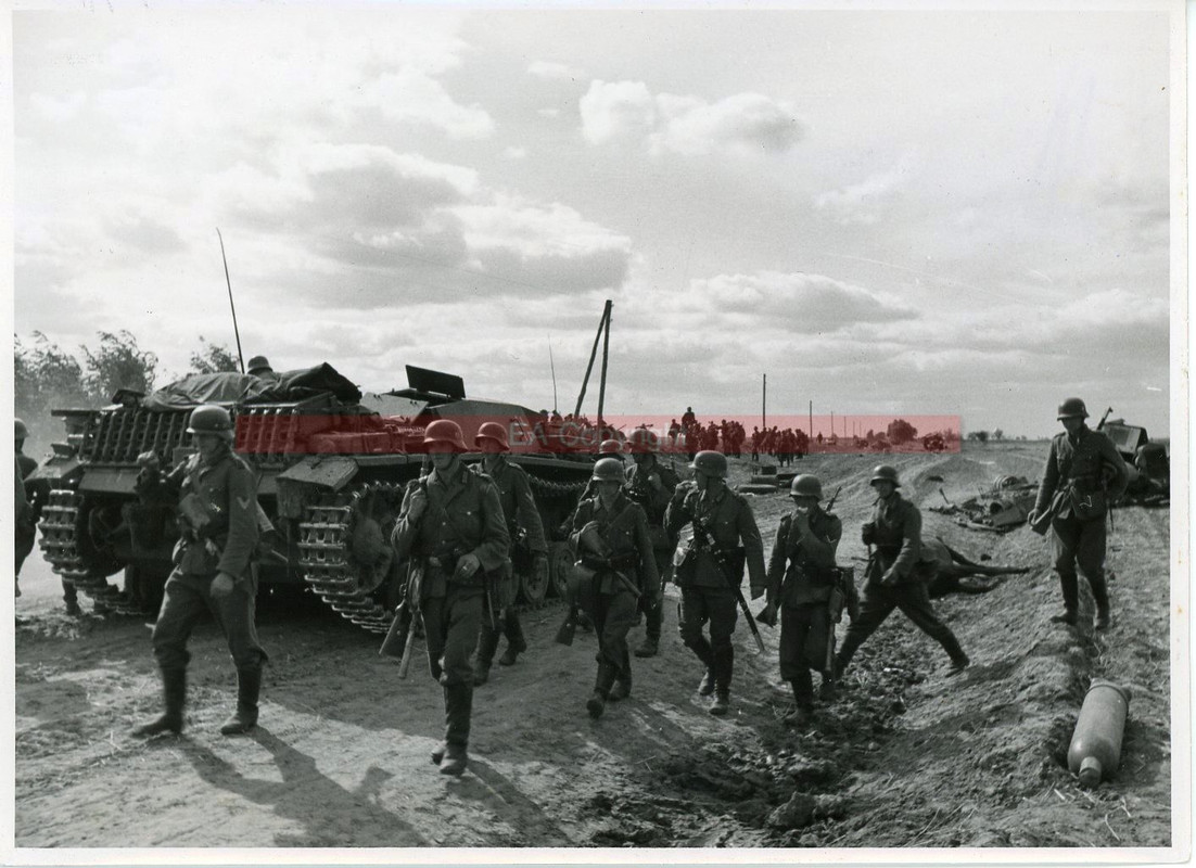 Russland StuG Sturmgeschütz Sturmartillerie Panz