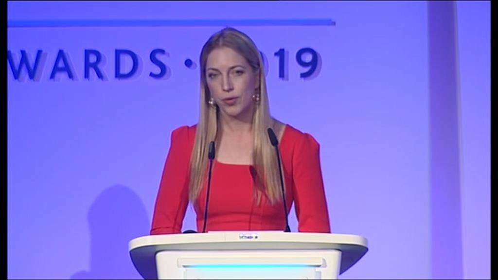 Emma Vardy_20191226_1745.mp4_snapshot_01.09_[2019.12.29_21.12.45