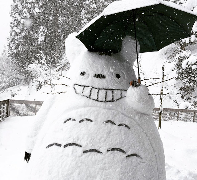 https://i.postimg.cc/RFb3RQJj/creative-snow-sculptures-japan-heavy-snowfall-thumb640.jpg