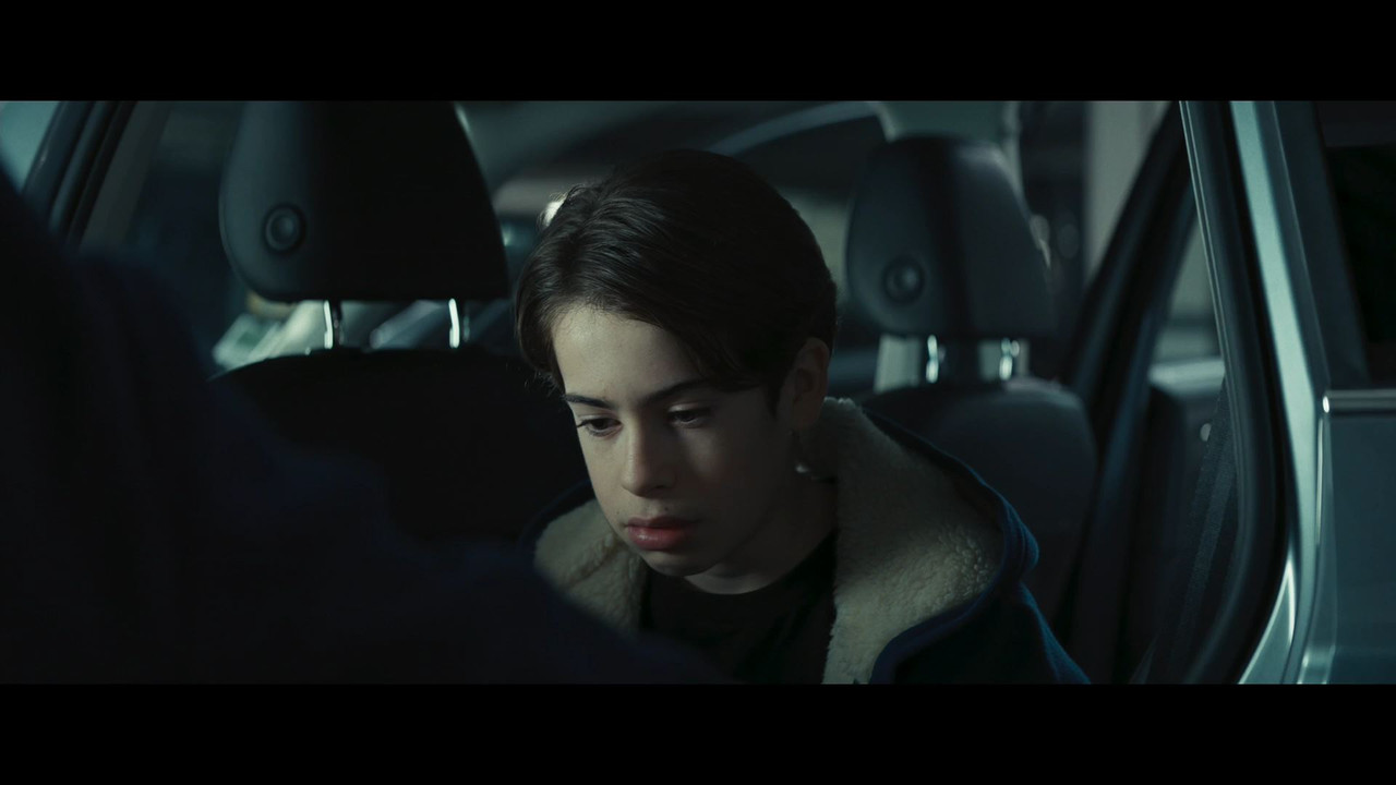 Blast (2021)_01_22_38_00_330