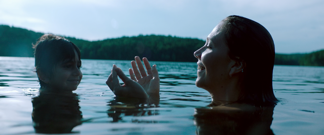 The Kindergarten Teacher (2018) (1080p BluRay x265 HEVC 10bit 5