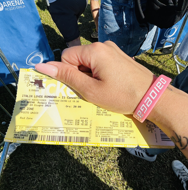 52018D83-0642-4EE3-8931-4F70E34E1693