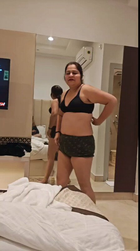 Beautiful Chubby HOrny Wife Hot Booby Giving Deep Blojob Riding Fucking Hard Many Positions Full 5Videos+Shot 6 SHOT-5.jpg