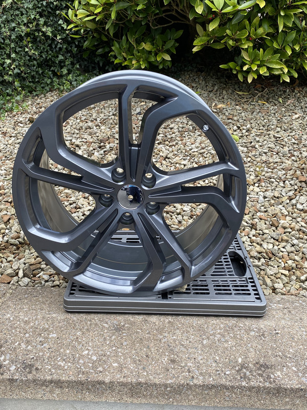 591EB11C-3617-46CB-97D2-92AA8BFA5670